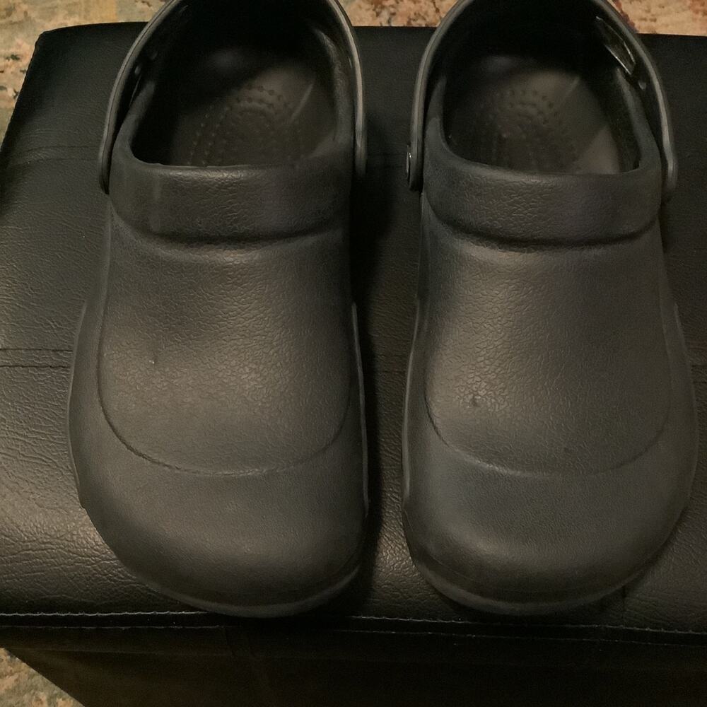 Crocs Bistro Clog Black Slip Resistant Shoe Mens 8/Womens 10
